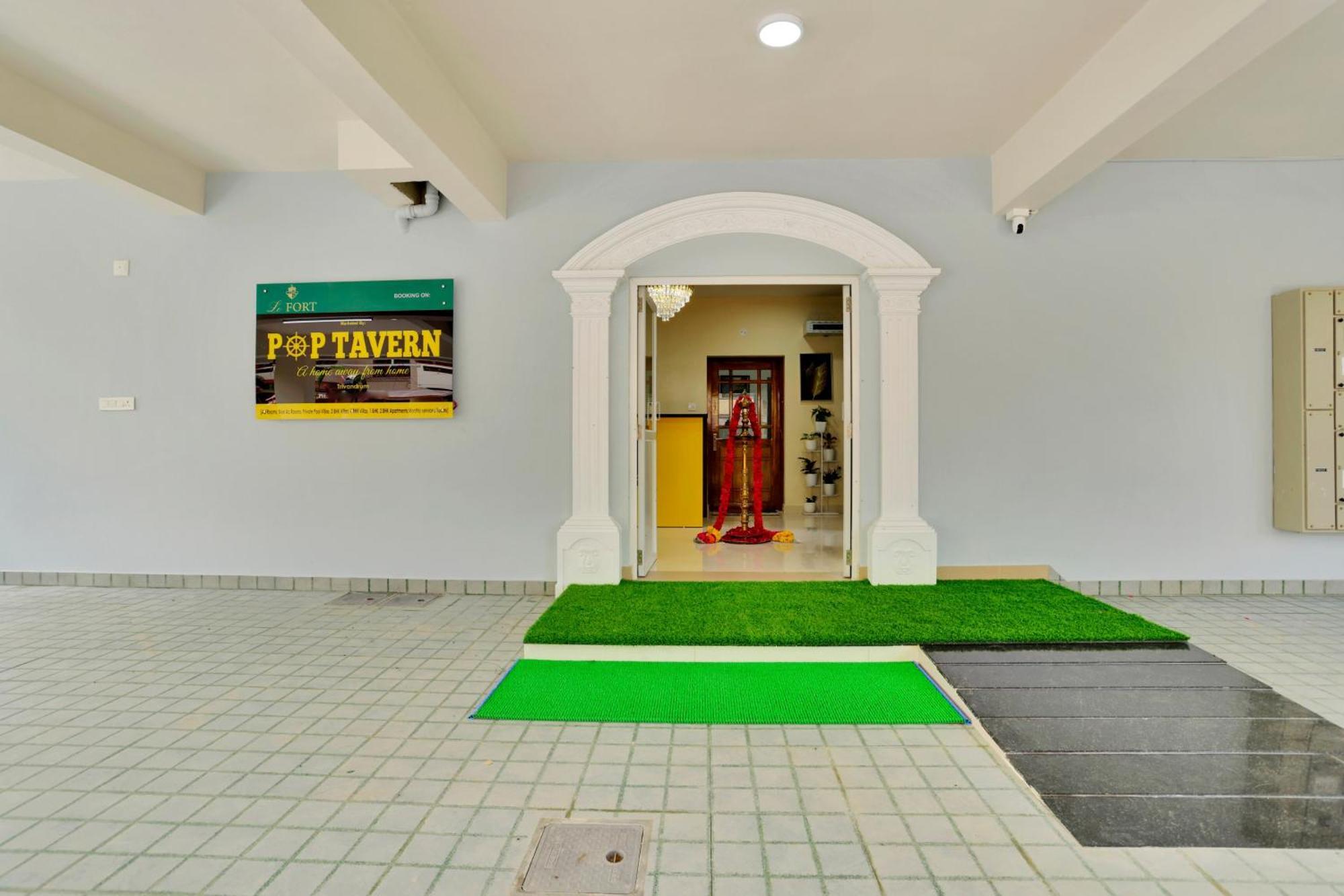 Collection O Lefort Luxe By Poptavern Hotel Thiruvananthapuram Exterior photo